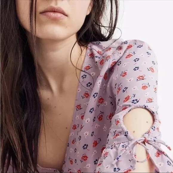 Madewell Tie-Sleeve Wrap Top in Prairie Posies Size 4 - Picture 2 of 8